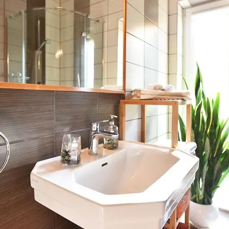 Apartamentai Nr.24 *